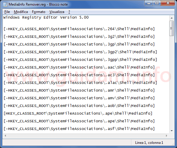 Blocco note di Windows con comandi per Registro di sistema del file MediaInfo Remover.reg